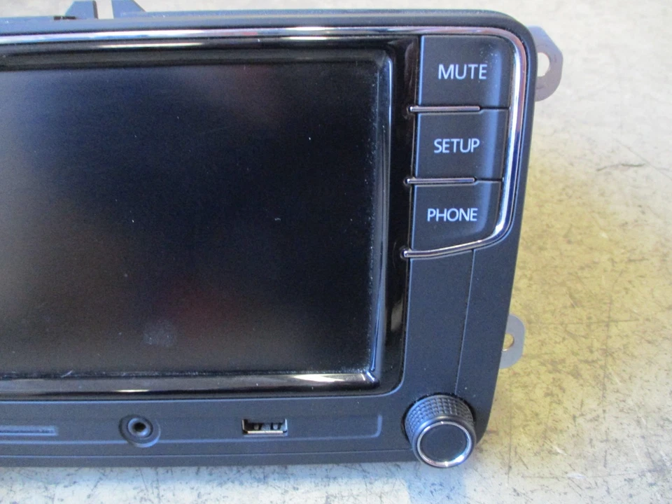 Radio Tuner AUX USB SD Bluetooth VW Golf Scirocco Sharan 6RD035187A - Bild 3 von 4