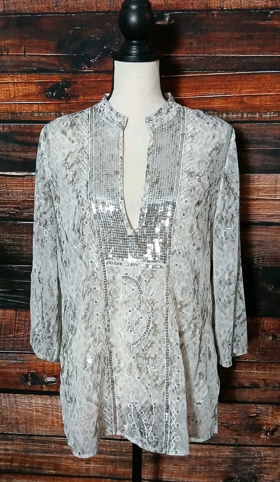 Top túnica Chicos talla 0 pequeño lentejuelas adornado estampado serpiente manga 3/4 transparente Foto 3 de 4