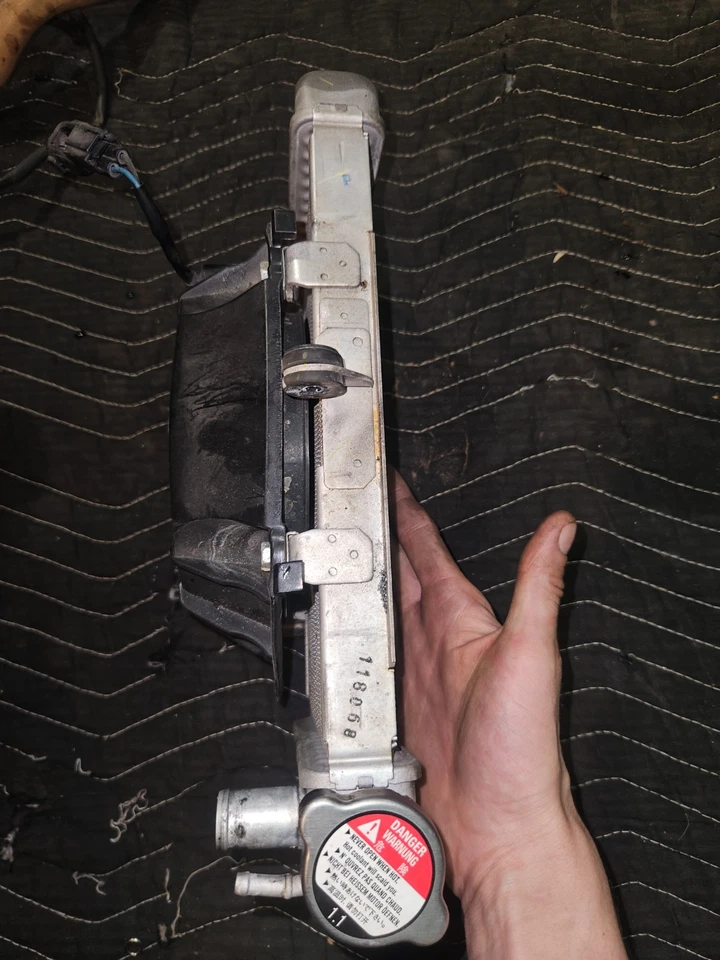 Honda CBR500R 2016 17 18 conjunto de cubierta de ventilador de radiador fabricante de equipos originales como nuevo bonito Foto 3 de 4