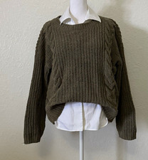 Woven sweater SO, Large. Color olive green.