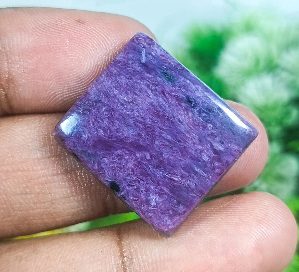 Natural  Purple Chroite Cabochon, Amazing Oval Charoite 31.15 Ct  ,24x21x5 MM - Image 2 of 4