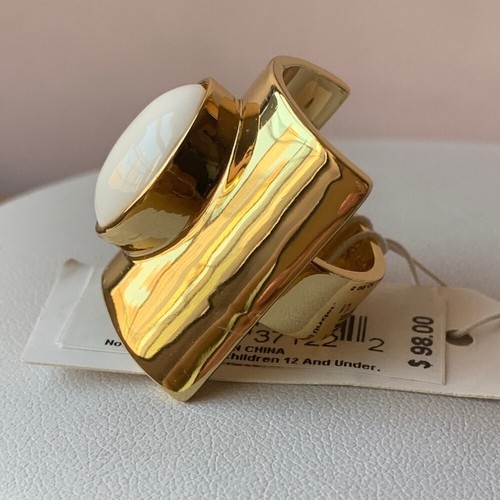 TRINA TURK Goldton und weißer Achat/Onyx Ring - Bild 7 von 10