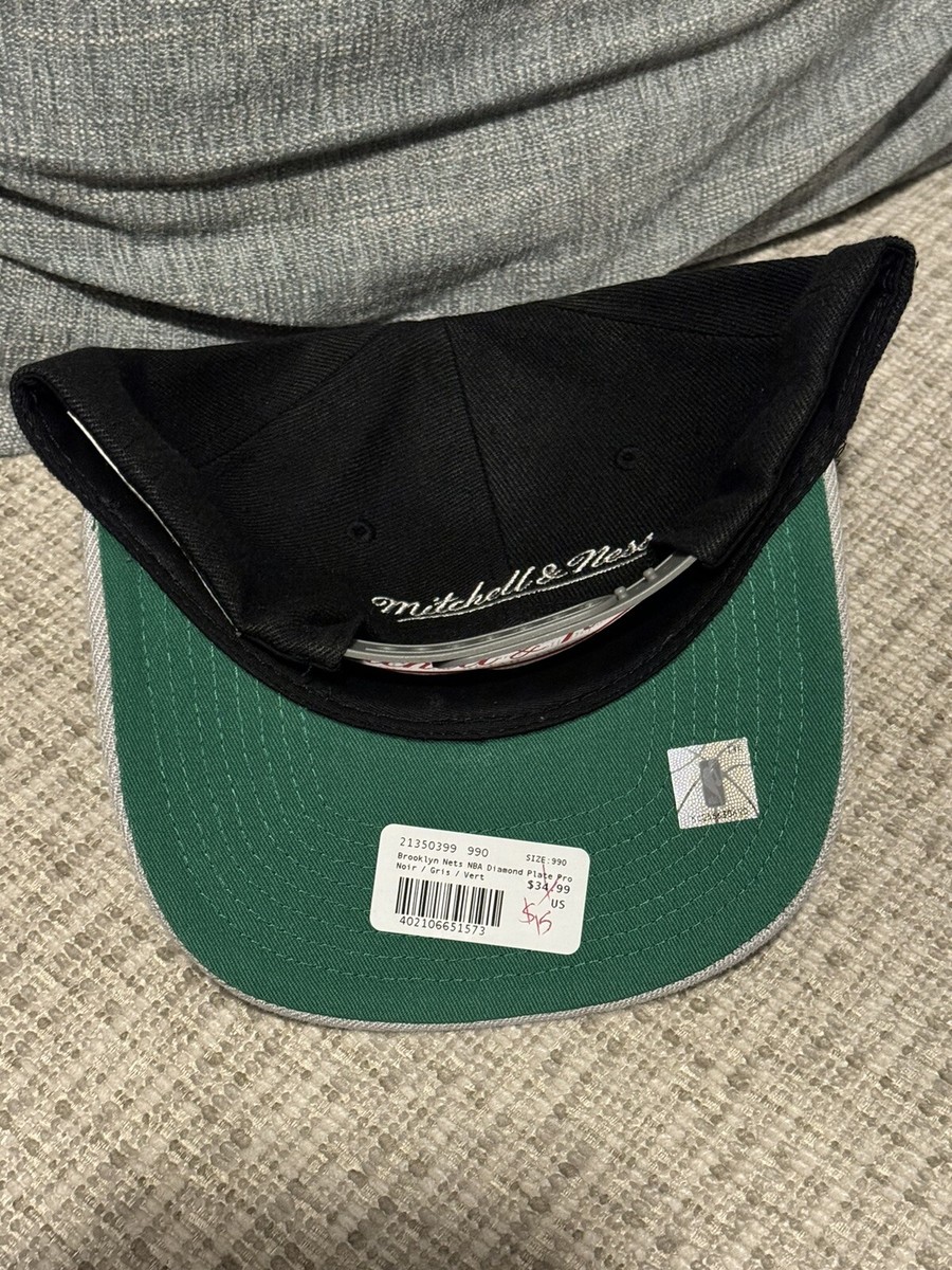 Mitchell & Ness NBA Brooklyn Nets Pro Crown Fit Cap Hat