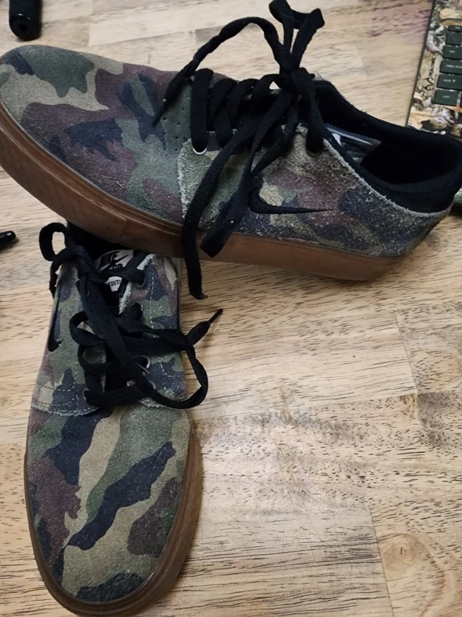 Nike camouflage cheap sneakers