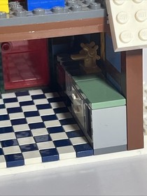 Lego Creator Expert 2012 Winter Village Cottage #10229 Retired Read