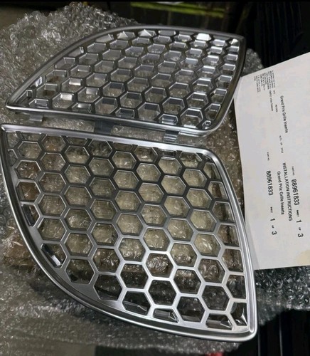 New GM 04-08 PONTIAC GRAND PRIX GTP Metal GRILL INSERT Special Edition Pair