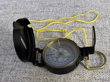 Vintage Liquid Filled LENSATIC Precise Pathfinder COMPASS Metal Case Japan +NICE