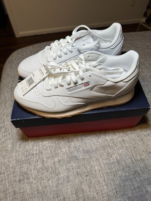 NWT and Box Reebok Men s Classic Leather Shoe Low White With Gum Sole GY0952