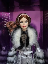 NRFB IN CONTROL ERIN SALSTON  NU FACE doll Integrity Toys Fashion Royalty 12” FR