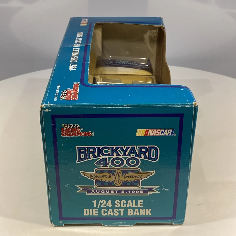 Chevrolet Die Cast Bank 1957 Indianapolis 500 edición limitada escala 1/24 nuevo Foto 3 de 4