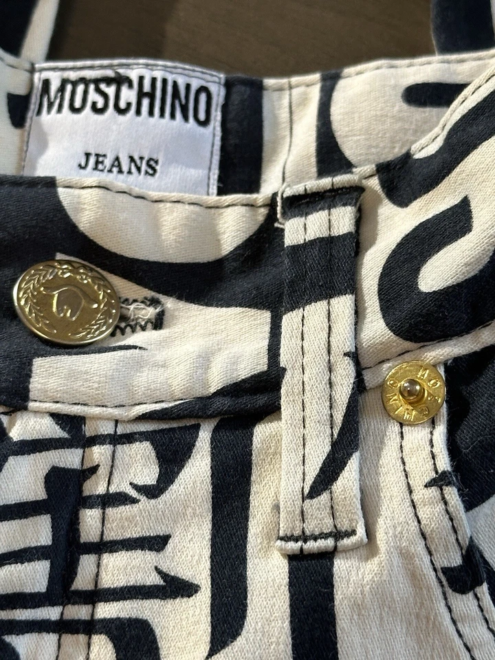 Pantalones de mezclilla Moschino logotipo RARO "AGOTADO" vintage italiano talla 38 EE. UU. XS Foto 3 de 4