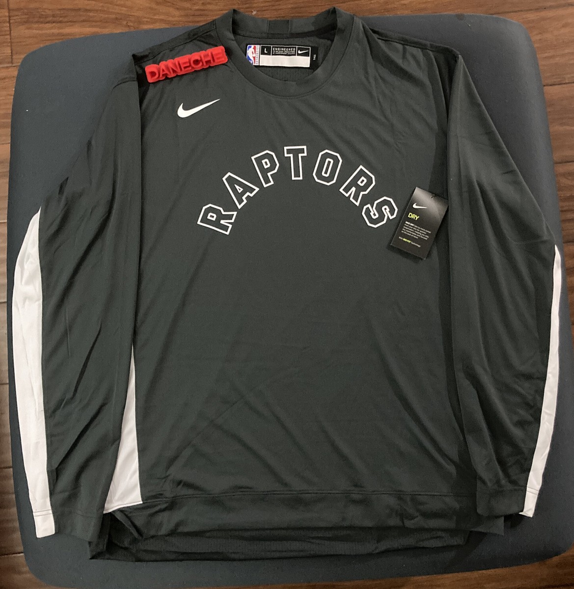 nike raptors long sleeve