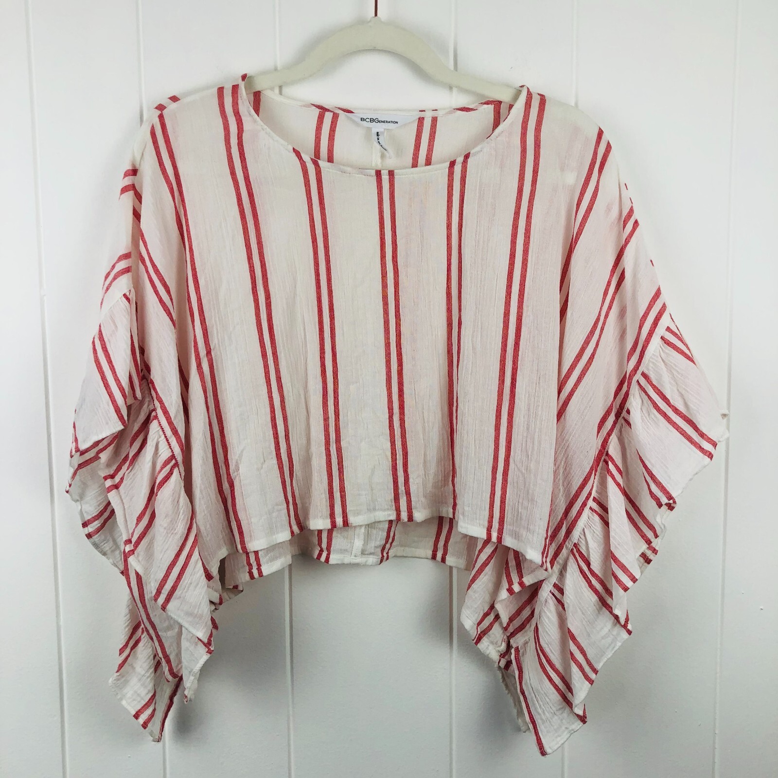 BCBGeneration Flutter Sleeve Crop Top Medium - image 1