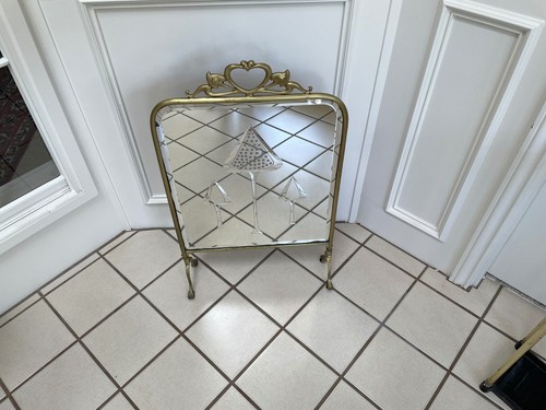 ANTIQUE ART NOUVEAU BRASS AND ETCHED BEVELED MIRROR FIREPLACE FIRE SCREEN - Picture 11 of 11