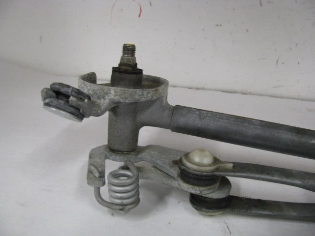 WIPER TRANSMISSION Scion TC 2005 05 2006 06 2007 07 393872 - Image 4 of 4