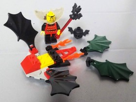 LEGO 6087 Witch's Magic Manor + 2539 Flying Machine Castle Minifigures