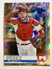 2019 Topps Chrome Sapphire #639 ROBERTO PEREZ Indians Cracked Ice Edition SP QTY
