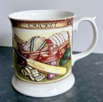 Vintage Style Cricket Becher von Queen's Churchill Fine Bone China Becher Sammlerstück 