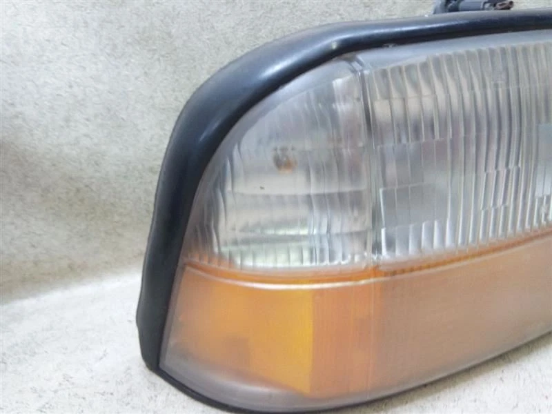 Farol direito do passageiro com neblina compatível com 98-05 Chevrolet Blazer S10/Jimmy S15 - Imagem 2 de 4