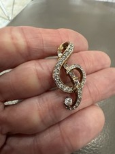 Round Cut Simulated Diamond Women's Music Note Pendant In 14K Yellow Gold Plated