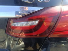 Feu arrière Infiniti Q70