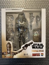 Medicom Toy MAFEX No. 158 Star Wars The Mandalorian IG-11 Action Figure