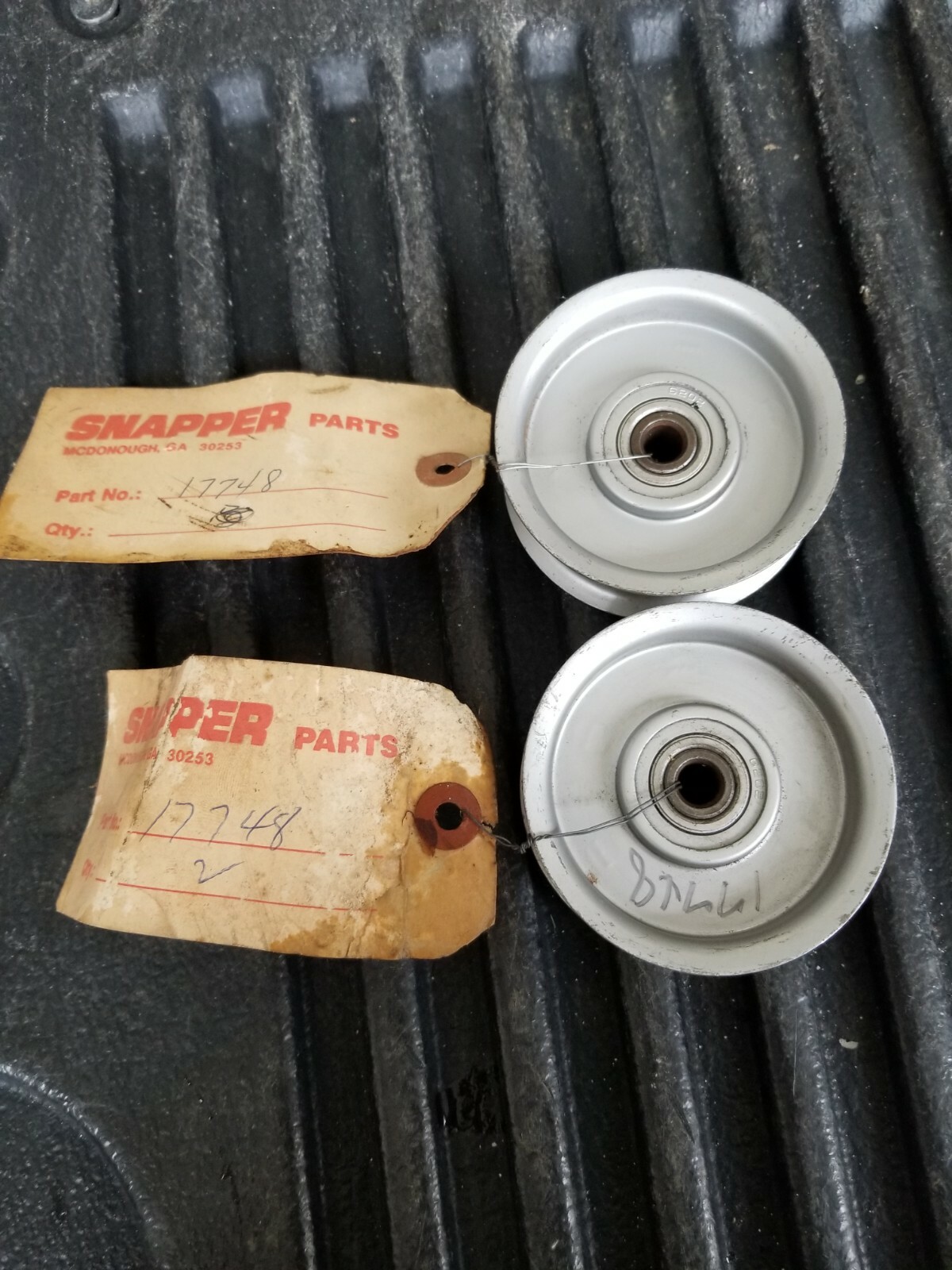ONE Genuine Snapper Idler Pulley. Part 17748. 7017748. | eBay