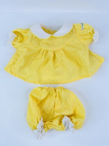 Kohlaufnäher Kinder/Puppe Kleidung Vintage gelb Tupfen Kleid & Blüher - Bild 1 von 8