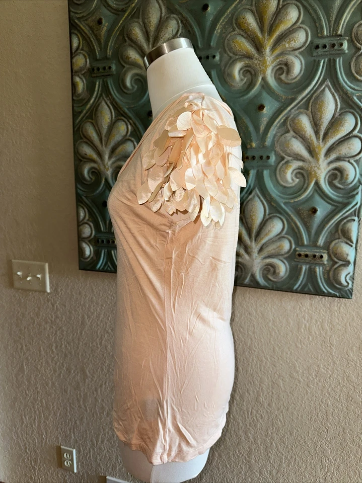 Camiseta para mujer Kardashian Kollection manga aleteada hoja tejida talla M melocotón Foto 2 de 4