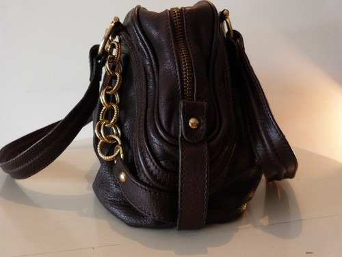 Bolso de mano Abro bolso de hombro en marrón con cadena dorada - Imagen 5 de 5