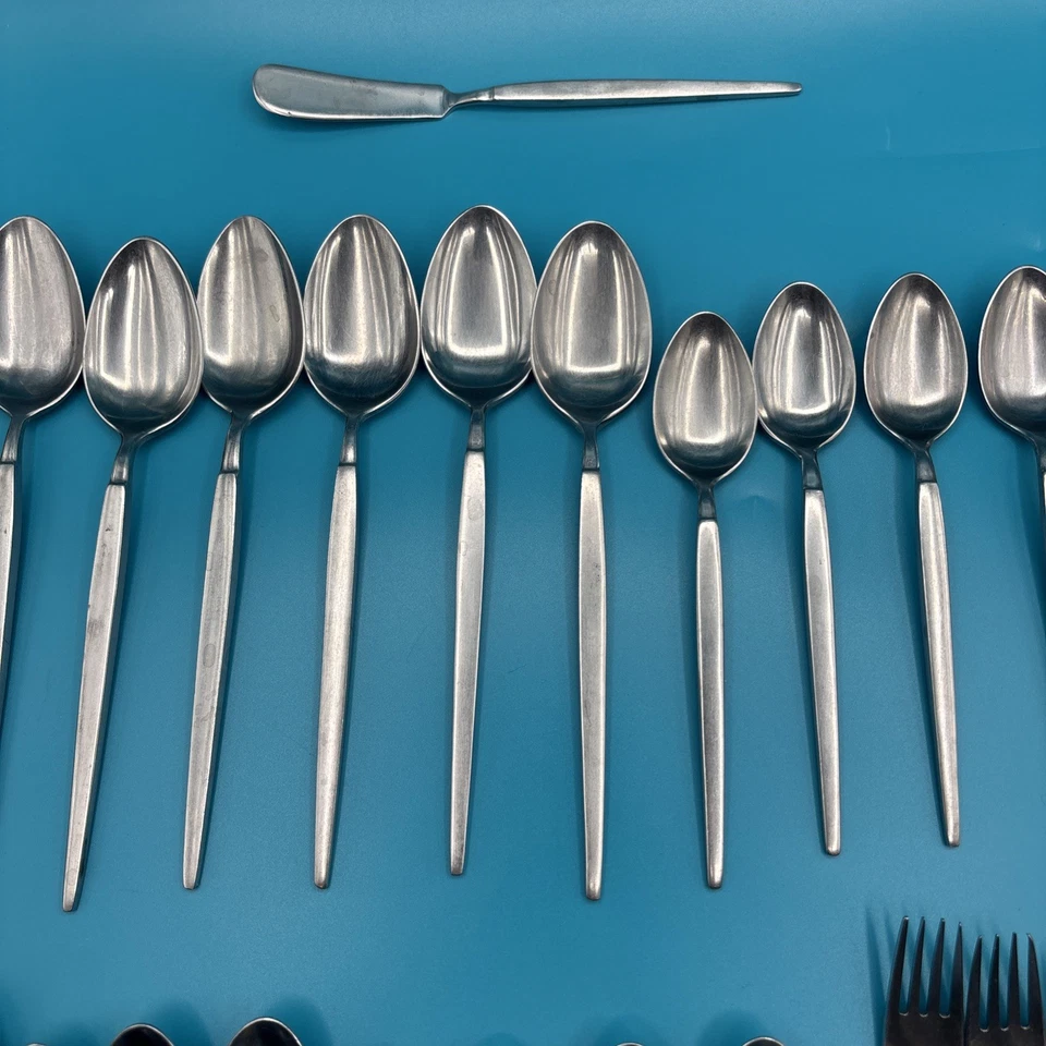 Cubiertos vintage de acero inoxidable Astro de Stanley Roberts Japón MCM 38 piezas Foto 3 de 4