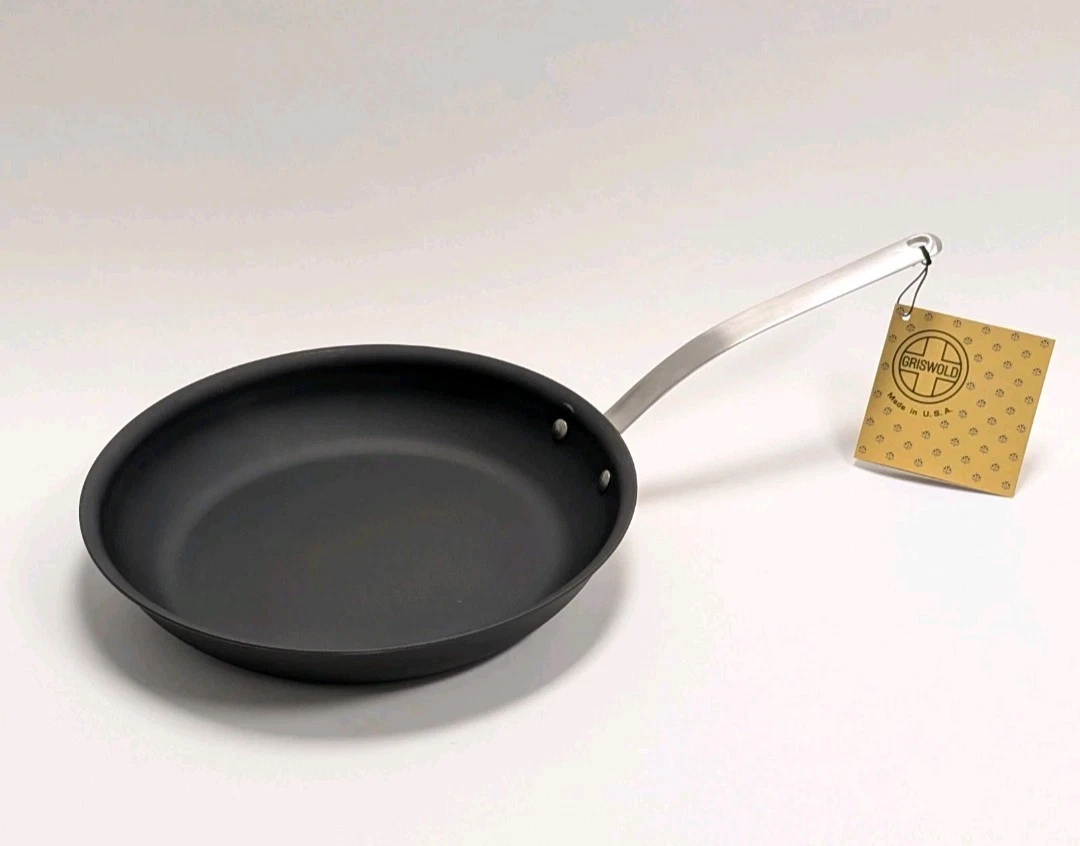 Griswold 12 Inch Seasoned Iron Skillet | New in Box | Made in USA