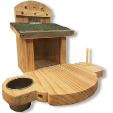 Nature's Wardrobe Squirrel Feeder with Extra Long Feeding Platform, Brown