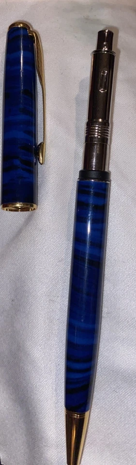 Pluma Estilográfica Parker Sonnet Mármol Azul Hecha en Francia Foto 2 de 4