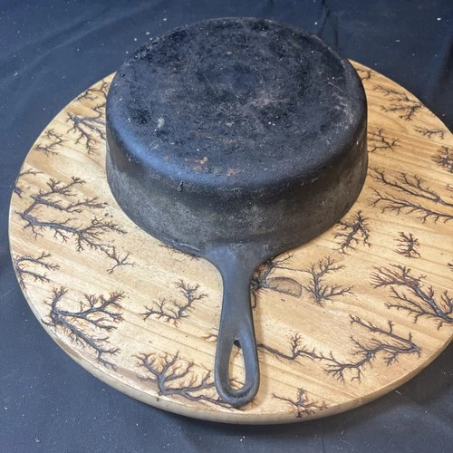 Wagner Ware Vintage 10 1/2" Cast Iron 8 D Skillet #8 CF Chicken Fryer