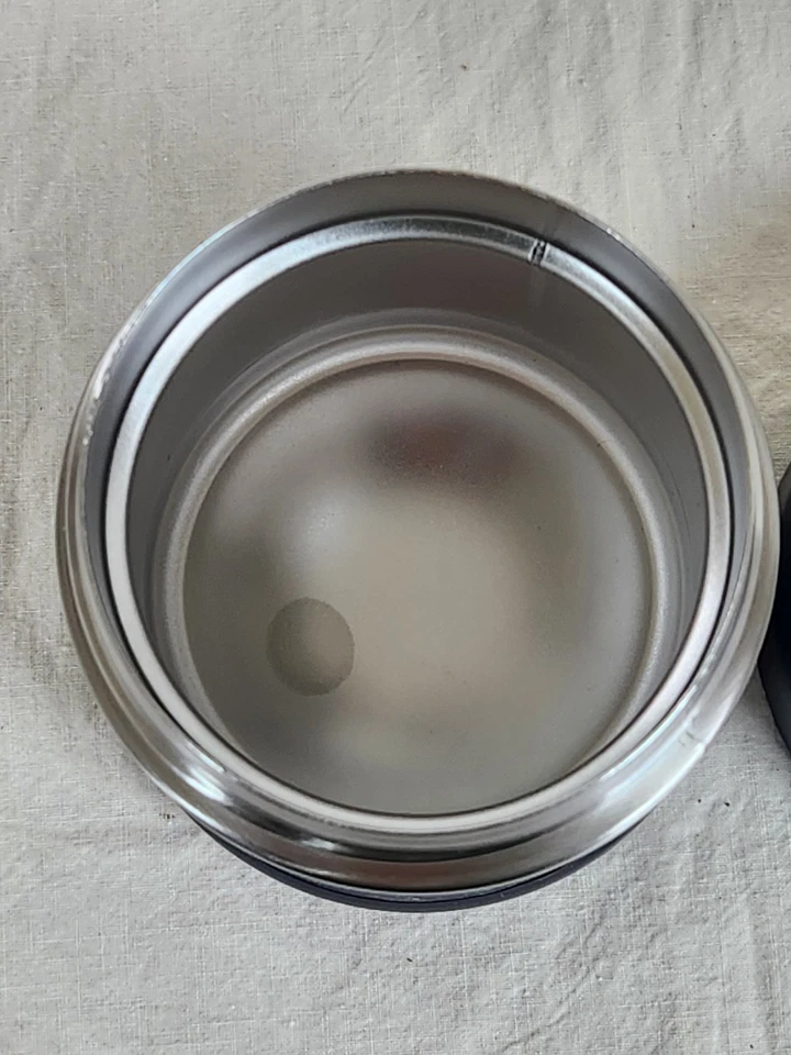 Lote de 1 lote 1 termo de almacenamiento de alimentos fríos/calientes Pottery Barn Justice League Foto 2 de 4