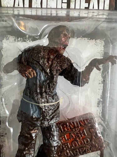 MUD WALKER - AMC The Walking Dead - 5 inch Action Figure McFarlane Toys Series 7 - Picture 7 of 8
