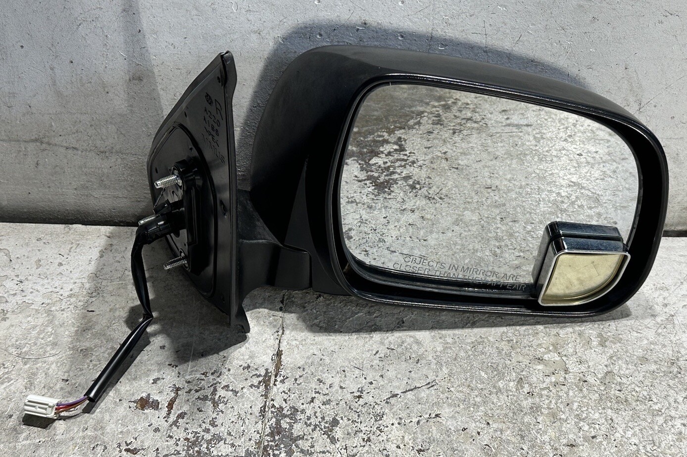 2005 2011 TOYOTA SIDE MIRROR RIGHT PASSENGER SIDE MIRROR RH