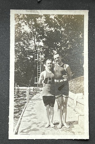 VTG 20s Photos FRIENDLY YOUNG CUTE COLLEGE MEN ATHLETES Swim Tennis KY SNAPSHOTS - Picture 4 of 13