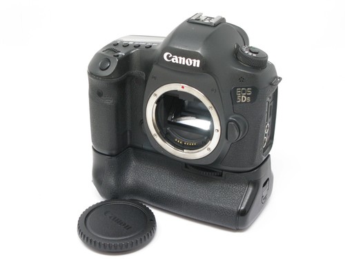 Canon EOS 5Ds 50.6MP Digital SLR Camera Body & BG-E11 Battery Grip - Boxed - Picture 2 of 17