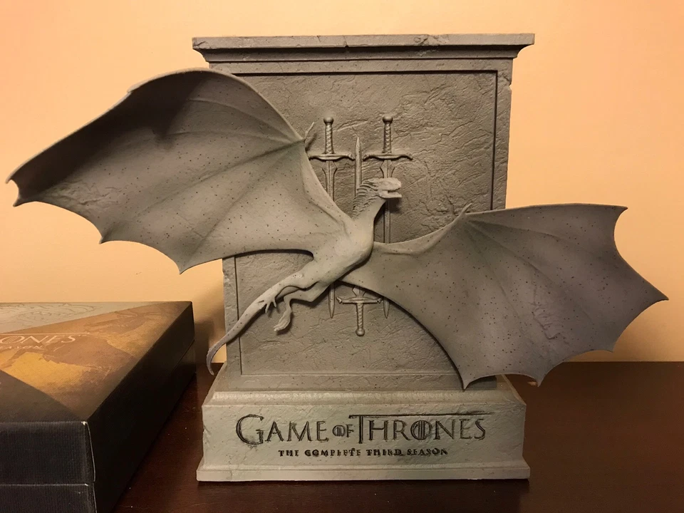 Game of Thrones Season 1,2,3, Collector's Edition Blu-Ray/DVD Combo VERY RARE - Image 4 of 4