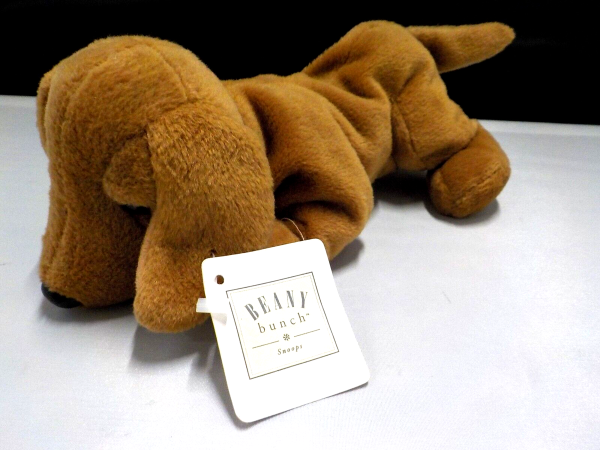RUSS BEANY BUNCH SNOOPS THE DACHSHUND PLUSH DOG WITH PELLETS NEW