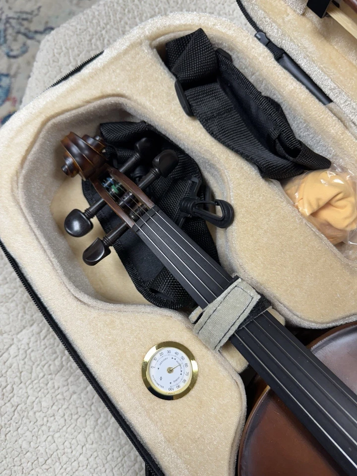 Cecilio 4/4 CVN-EAS+SR Solidwood Ebony Fitted Violin W/HardCase Brand New - Image 3 of 4