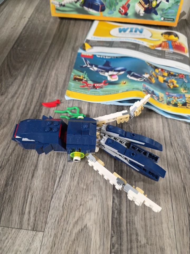 Deep Sea Creatures LEGO CREATOR 3-in-1: 31088 NOT COMPLETE w/manual Shark Crab - Image 4 of 4