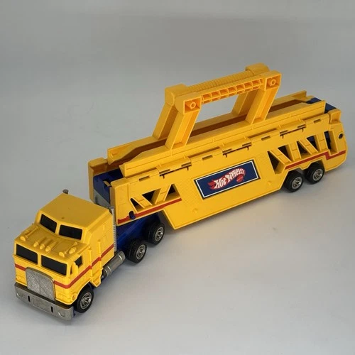 Vintage 1986 Hot Wheels Semi Truck Trailer Transporter Car Hauler Carrying Case