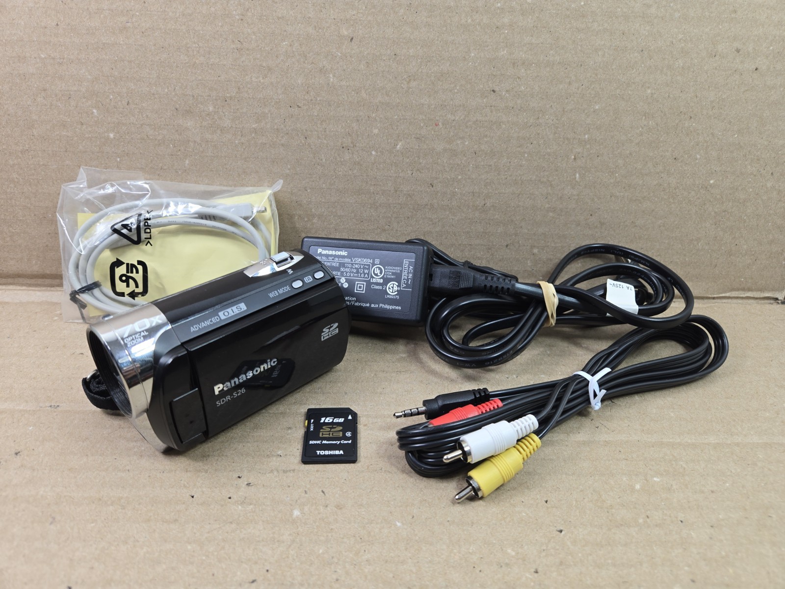 Black W/cords & 16gb Sd Card Tested