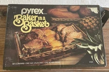 Vintage Pyrex Baker In A Basket 3 Qt Utility Dish & Woven Basket