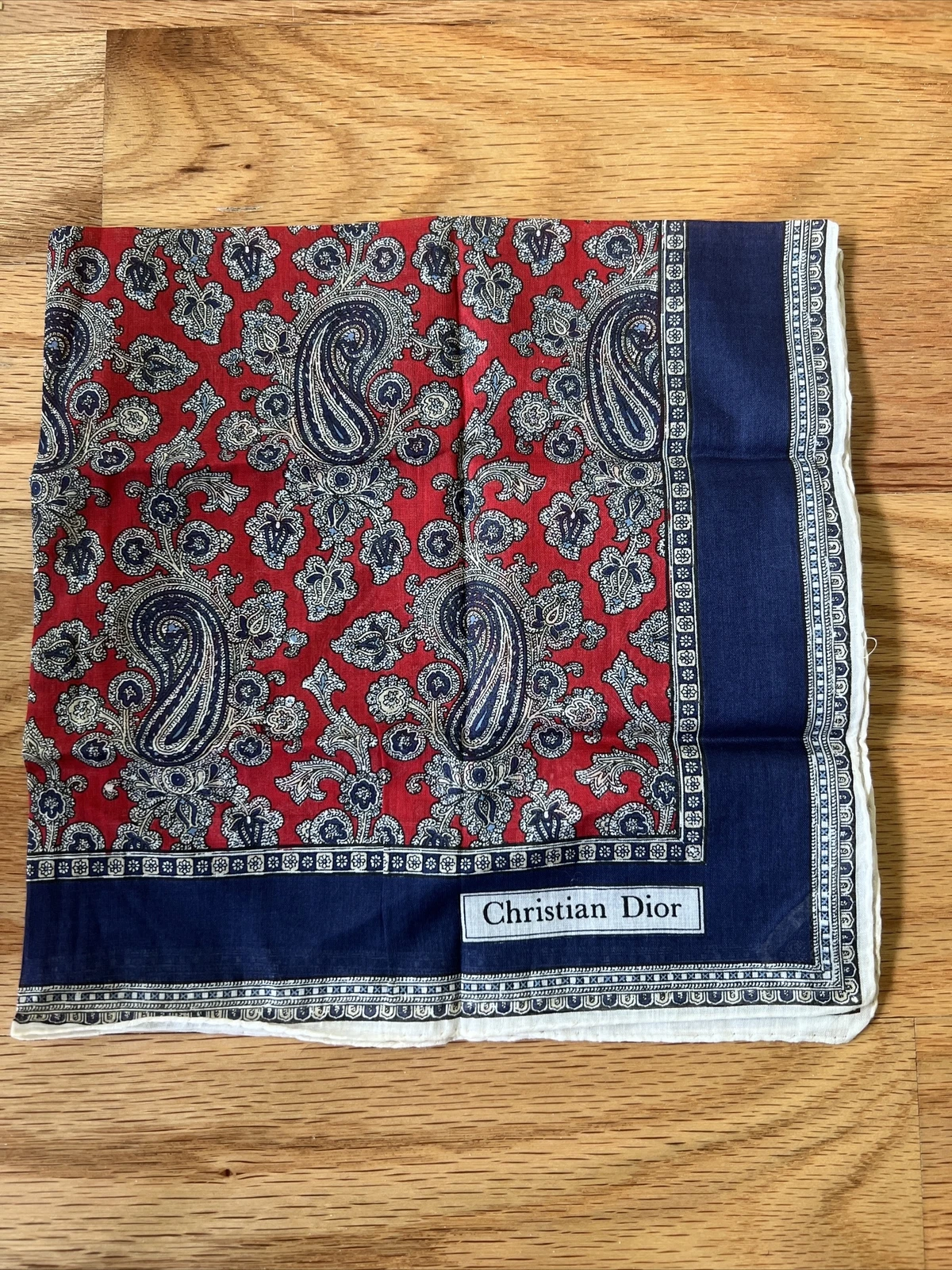 Écharpe de poche carrée signée Christian Dior rouge bleu PAISLEY Portugal Italie 19