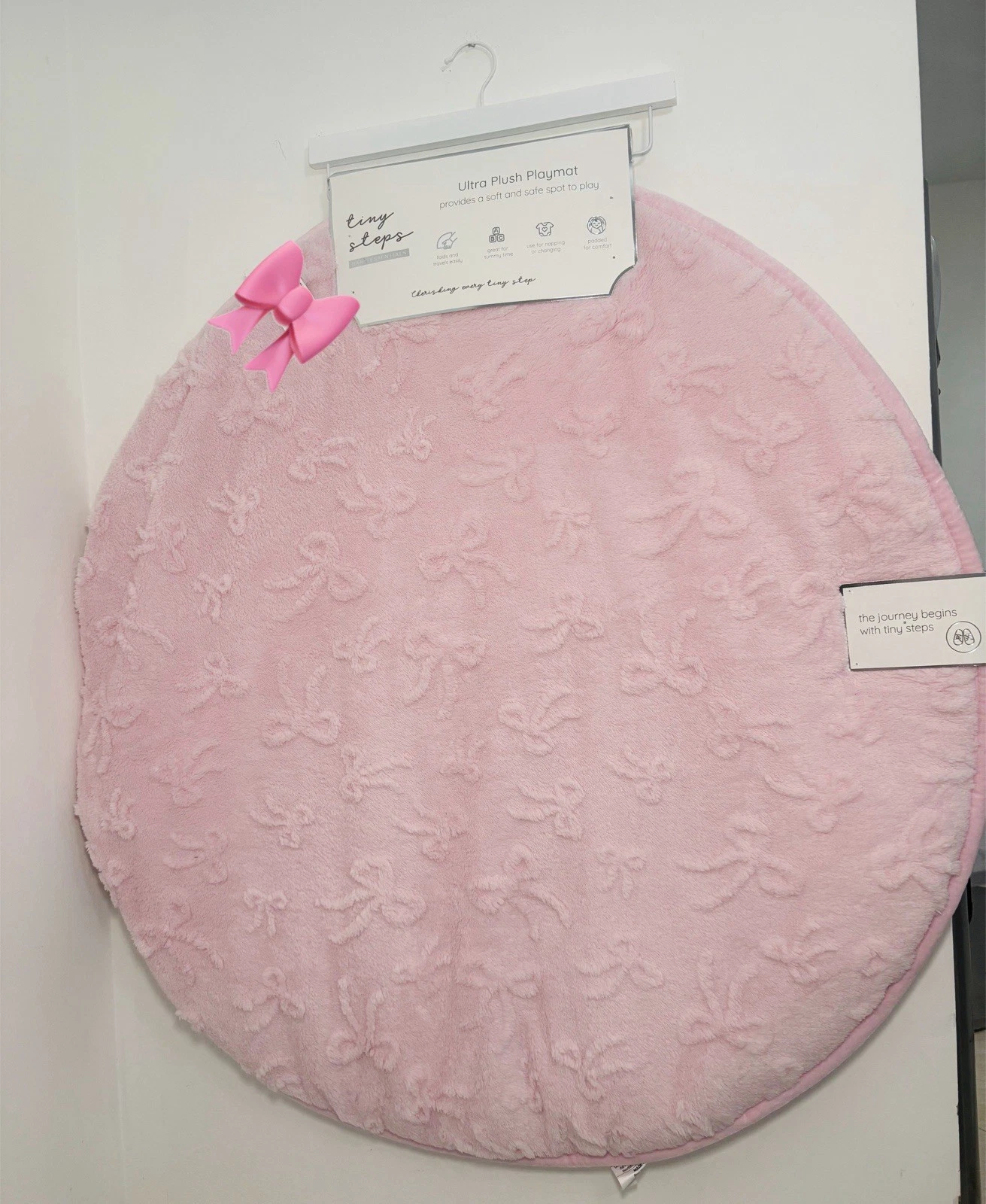 NEWW! EMBOSSED BABY BOW PLAYMAT -ULTRA PLUSH 36in x 36in