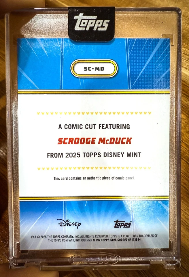 Topps Disney 2025 como nuevo 1/1 Scrooge McDuck auténtico corte de cómic recubierto NYCC Foto 2 de 2